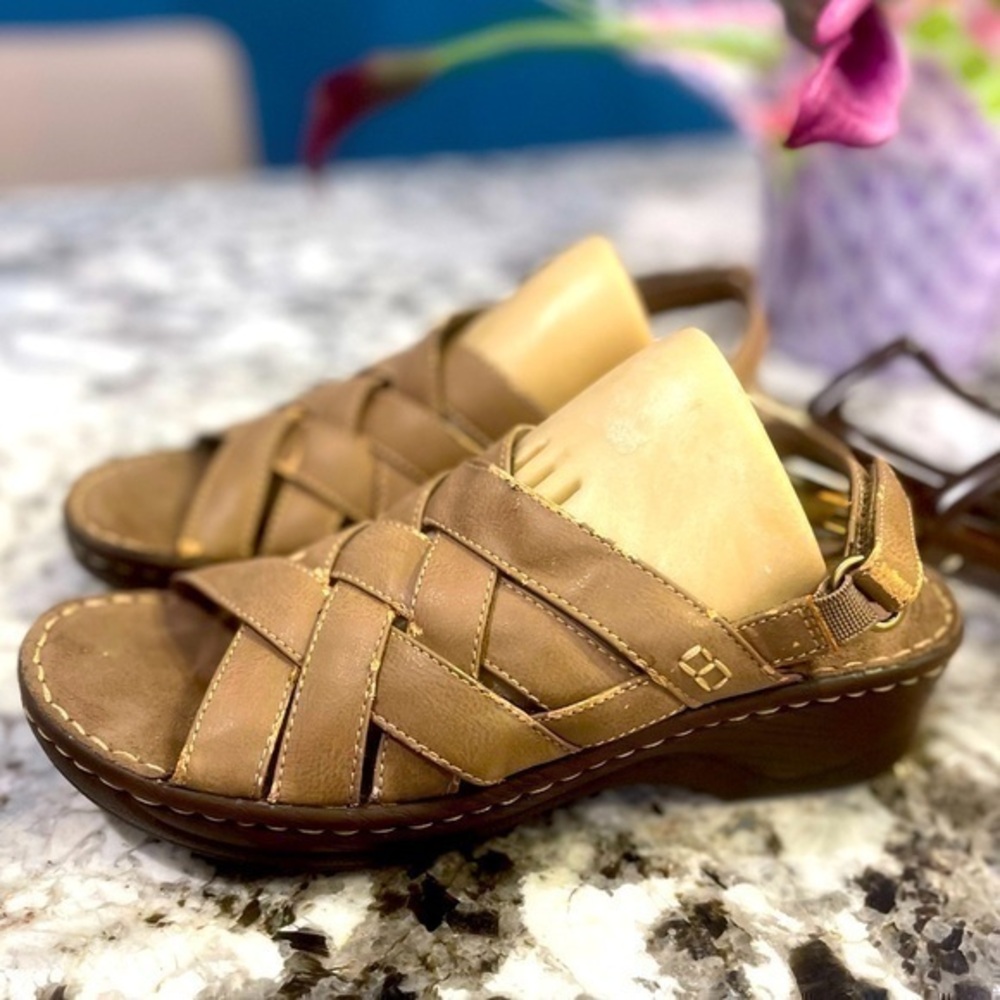 Natural Soul Sandals woman’s size 8